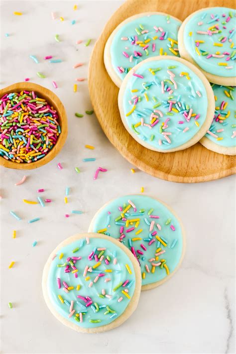 These no egg gluten free sugar cookies was a huge success! gluten free vegan frosted sugar cookies - Sarah Bakes ...