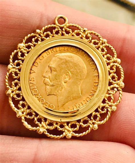 Stunning Vintage Ct Gold Half Sovereign Mount Pendant Fully