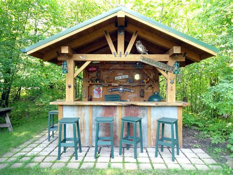 10 Rustic Outdoor Bar Ideas