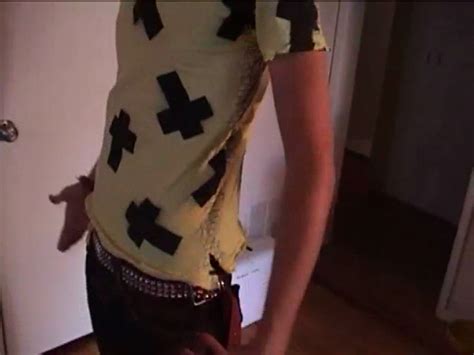 A little bonus tip to follow up the q&a session. How to Make a DIY Spray Paint T-Shirt: 5 Steps (with Pictures)