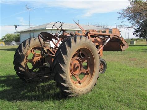 International Harvester H Tractor With Mccormick 33 Loader Bigiron Auctions