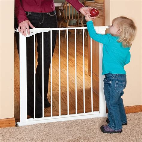 Kidco® Gateway Pressure Mount Gate In White Bed Bath And Beyond In 2021