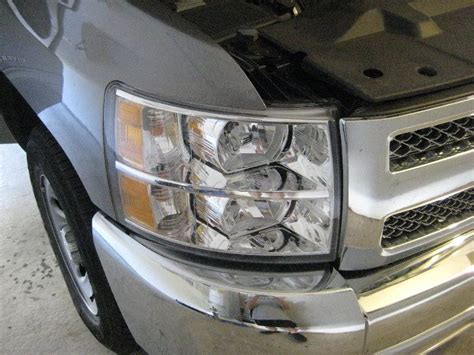 2013 Chevrolet Silverado Headlight Replacing Low Beam High Beam