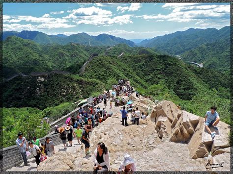 Lines of longitude appear vertical with varying curvature in this projection, but are actually halves of great ellipses, with identical radii at a given latitude. Foto: 140607-056 PEKIN LA GRAN MURALLA - Pekin (Beijing ...