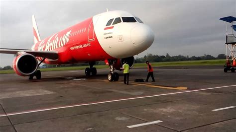 Airasia was founded in 2001 and is malaysia's largest airline on domestic flights, passengers can pay to add between 15 kg and 40 kg of luggage. Parkir Pesawat Air Asia di Bandara Adisucipto Yogyakarta ...