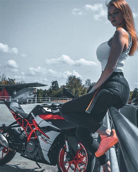 𝕹 𝖎 𝖓 𝖆 𝕱 𝖗 𝖊 𝖞 op instagram always be your first priority motogirls moto motogirl