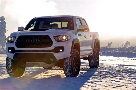 2017 Toyota Tacoma Trd Pro Is A Small But Extreme Off Road Pickup
