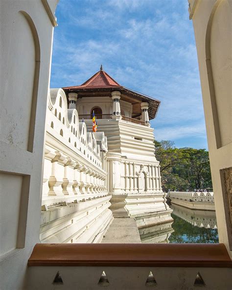 Temple Of The Sacred Tooth Relic Love Sri Lanka