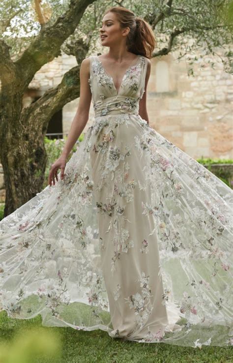 Wedding Dresses With Coloured Embroidery Top Review Find The Perfect Venue For Your Special