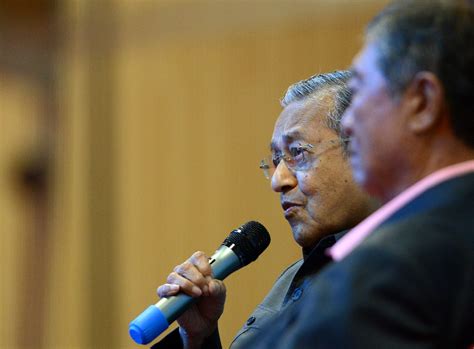 His name dr m is synonym to the vast development of modern malaysia. MOUNTDWELLER: Akan jadi betulkah telahan Mahathir ini?