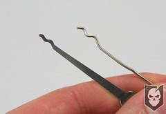 You must keep the pressure on that paper clip the whole time. How to Make a Paperclip Lock Pick that Works : ITS Tactical