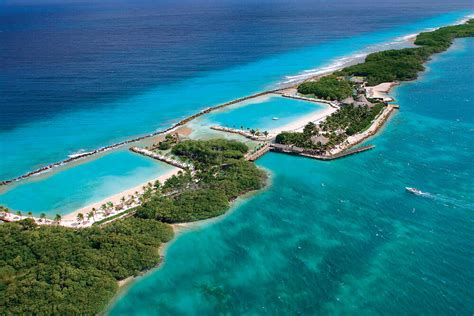 Lincoln six echo is one of the workers in the facility and he is infatuated with jordan two delta. 18 Best Caribbean Islands In The World For Plan Your Next ...