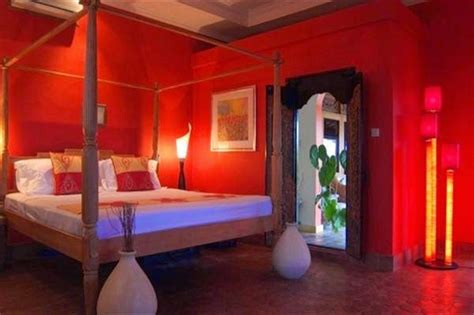 30 beautiful romantic red bedroom decorating ideas for couples bedroom red red bedroom