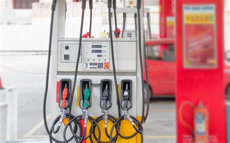 It has been the only kind of gasoline allowed in the us since the mid 1980's. Premium Vs Regular Gas - Which is best for your car ...