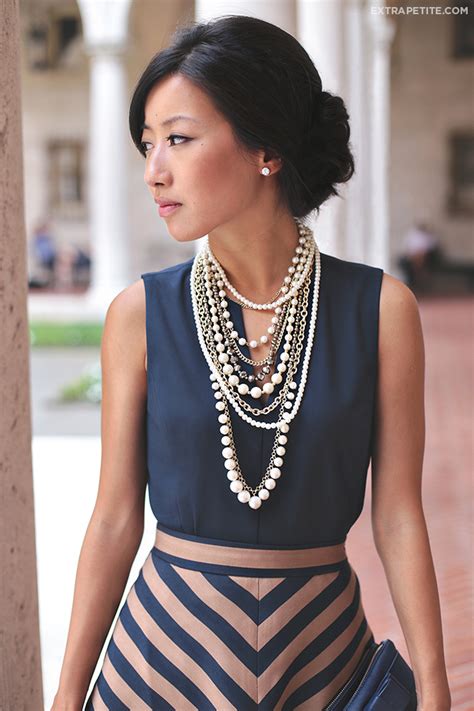 Know Whats In Fashion How To Wear Pearls With Perfect Outfit