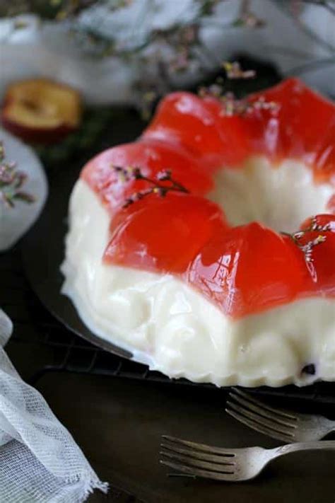 Find easy bundt cake recipes at womansday.com. Bundt cake decorating ideas