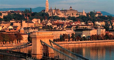 Ungern har 12 ledamöter i europeiska ekonomiska och sociala kommittén. Ungern-Budapest - Specialresor