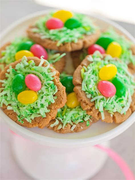 There's a time and a place for basic dyed eggs — but your easter party isn't one of them. Host a Kids' Easter Egg Decorating and Hunt Party ...