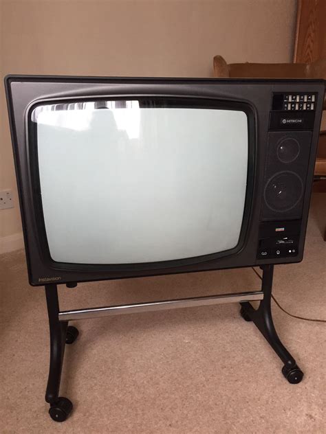 Vintage Hitachi Crt Television Retro Tv With Stand And Remote Retro