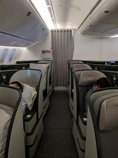 Airline Review Eva Airways Business Class Boeing 777 300 With Lie