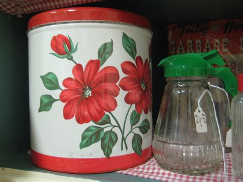 Shop.alwaysreview.com has been visited by 1m+ users in the past month C. Dianne Zweig - Kitsch 'n Stuff: Be A Nifty Thrifty ...