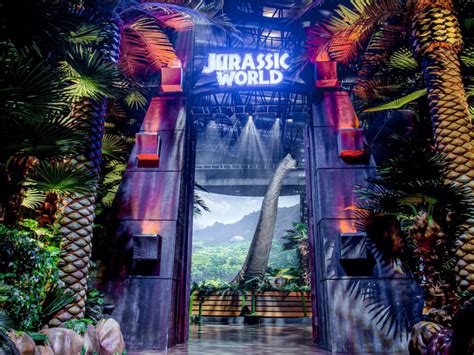 Jurassic World Exhibition Debuted In Dallas With A Fully Booked Opening