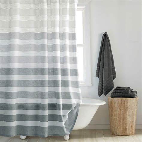 10 Stylish Shower Curtains For A Modern Bathroom 10 Stunning Homes