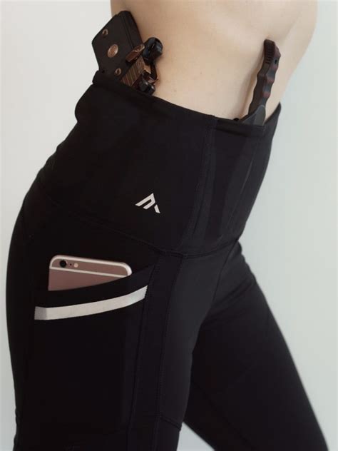These Alexo Athletica Yoga Pants Have A Pocket To Carry