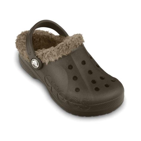 נבחרת דגמים קלאסית ומנצחת שתשדרג כל הופעה. Crocs Baya Lined Childrens' Croc - Shoes from Charles ...