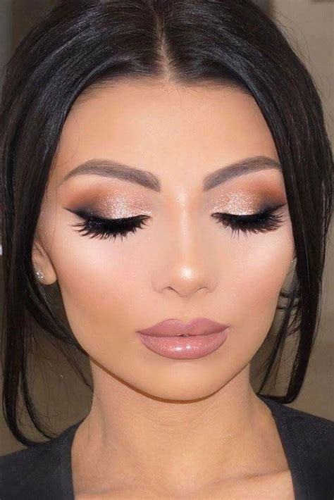 From a natural glow to dramatic smoky eyes, these talented hair and makeup artists will create the look you have always envisioned for your wedding day. 24 Prom Makeup Ideas To Have All Eyes On You #2695819 ...