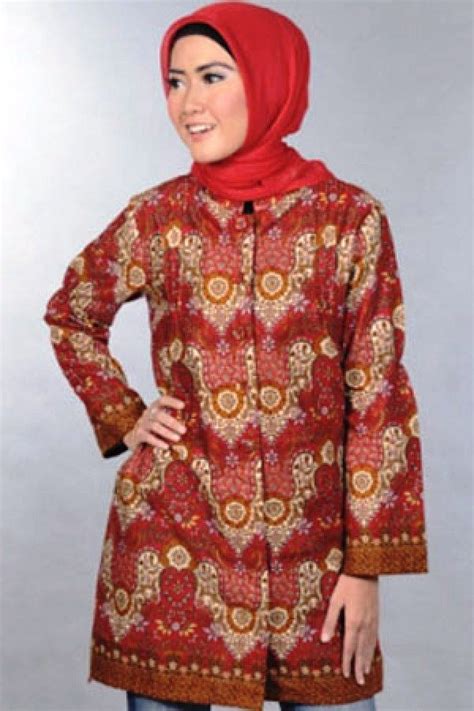 Bahkan mereka mulai senang menggunakannya ke acara santai maupun. Contoh Batik Muslim - Contoh 84
