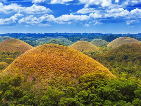 Be Enchanted By The Mysterious Chocolate Hills Of The Philippines