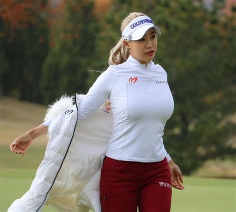 Hottest Biggest Boobs Female Golfer Yoo Hyun Joo Hd Wallpapers Photos Top Ranker