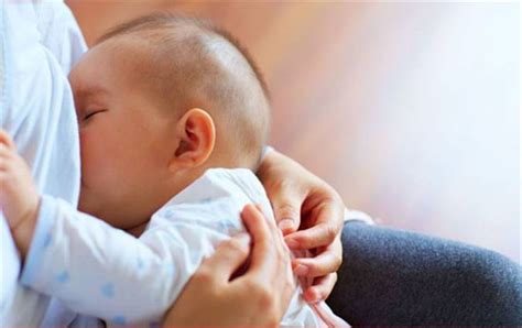 توصیه هایی درباره شیر دادن به کودک