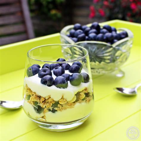 Blueberry Breakfast Parfait With Greek Yogurt And Lemon Curd Quick