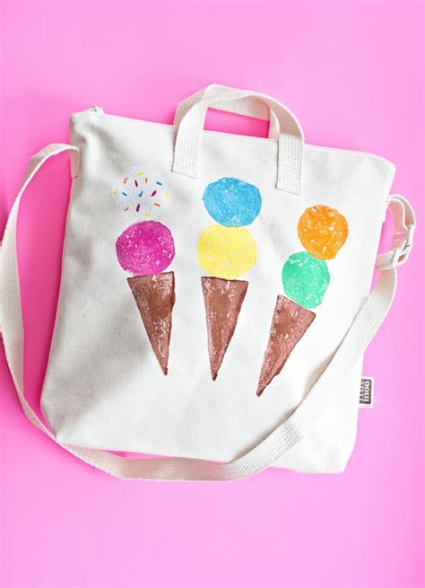 When i came across some blank canvas tote bags at our local craft store, i thought it would be fun to grab a few and decorate them right at home. DIY POTATO STAMPED ICE CREAM BAG FOR KIDS