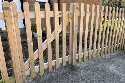 Picket Fencing Jacksons Fencing