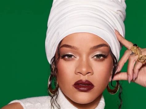 Rihanna Promete Surpresa Durante Show Do Super Bowl Lvii