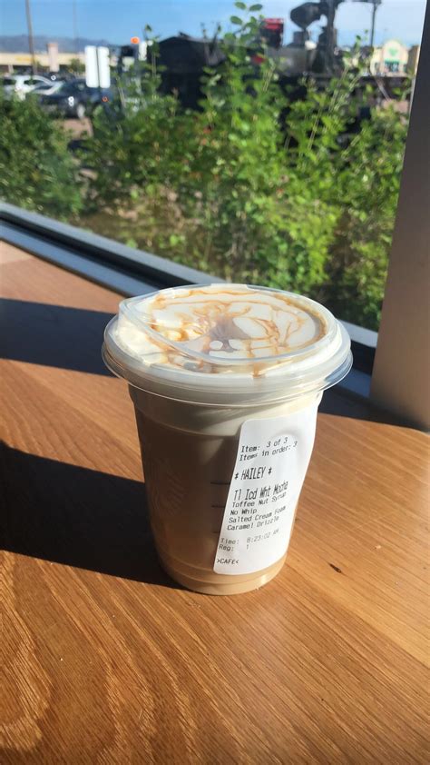 For its trenta iced coffee, starbucks advertises total fat of 4.5g, of which 2.5g is saturated. Salted Caramel Cold Foam Cold Brew Recipe Starbucks