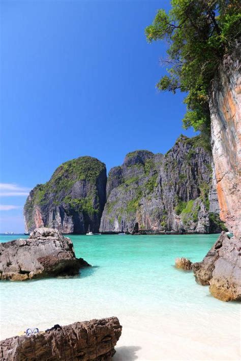 Maya Beach On Ko Phi Phi Leh In Thailand As Seen In The Leonardo