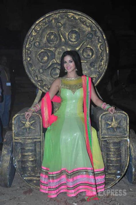 Sunny Leone Turns Queen For ‘ek Paheli Leela Entertainment Gallery