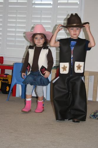 Cowgirl costumes are very easy to make even for an inexperienced sewer like myself. Super Simple Cowboy & Cowgirl Costumes - Stacy Teet