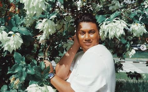 Dee kosh, whose real name is darryl ian koshy, took to instagram on saturday (15 august), hours echoed by one of dee kosh's talents, @xindeyap: Dee Kosh apologizes for inappropriate texts to 15-year-old ...
