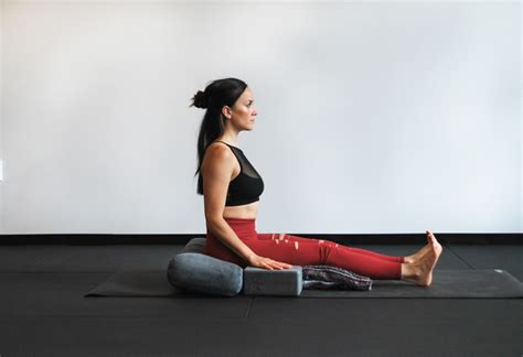 Seated Yoga Poses You Can Modify With Props Youaligned