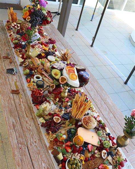 Super pretty grazing table Grazing table ideas and inspiration. Setting
