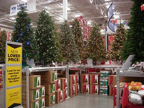 Lowe's Deal | 25% off Christmas Trees and 40% off Tools ...