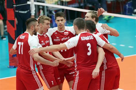Co innego ostatni mecz jego jak nie ma awansu i trzeba szukać nowych rozwiązań, odmładzać.ale z polska już awansowała i wygrała grupę a słowenia odpadła. Polska - Słowenia O KTÓREJ GODZINIE mecz siatkarzy dzisiaj ...