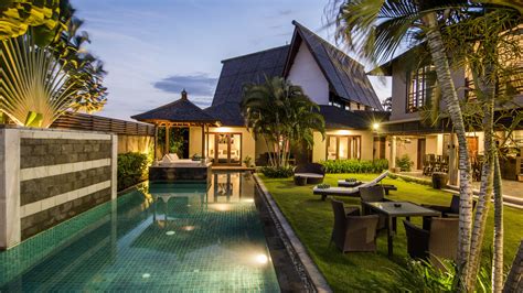 Rent Villa M 5 Bedrooms Sleeps 10 Pool Petitenget Seminyak Bali
