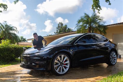Stock 2019 Tesla Model 3 Performance 14 Mile Trap Speeds 0 60