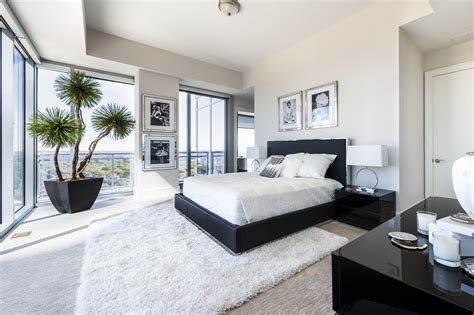 10 Modern Black And White Bedroom Decor